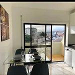 Feliz